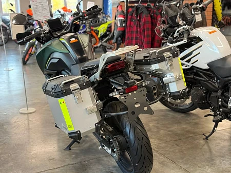 Боковые кофры Benelli 702 (702X) + рамки для крепления кофров